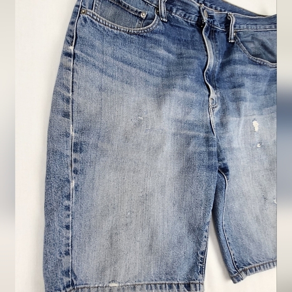 Levi's 505 Light Wash Distressed Style Shorts. 100% Cotton. - Picture 3 of 6